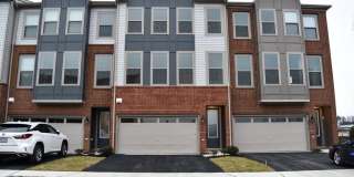 42452 DOGWOOD GLEN Square Gallery 1