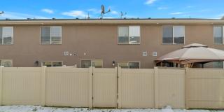 Amazing 2 Bed - 2.5 Bath Townhome in West Haven! Available NOW! Gallery 1