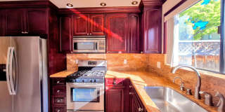 Beautiful 2bd Townhouse With Attached Garage, Private Patio, Pool/Hot Tub, & Clubhouse! Gallery 13