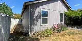 1138 NE Conser Pl Gallery 19