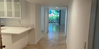 9297 Burton Way Gallery 3