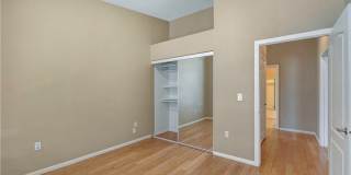 2305 W Horizon Ridge Parkway Gallery 18