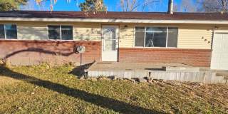 180 Northwest Wilson Circle Gallery 1