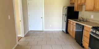 2 bed 1 bath home Gallery 4