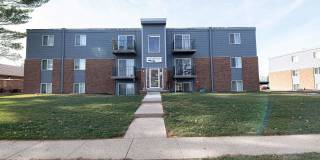 Lake Shore Place Gallery 13