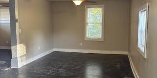515 S Ellis Street Gallery 1