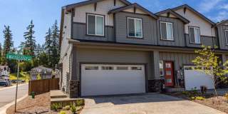 Three bedroom townhouse in gated community - Ridgefield, WA Gallery 1