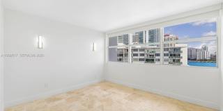 1420 Brickell Bay Dr Gallery 23