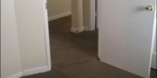 3 Bedroom one bath convenient location Gallery 7