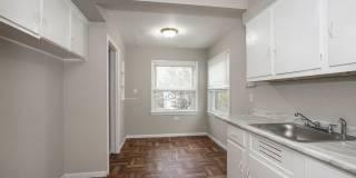 2 BED 1 BATH SINGLE FAMILY HOME IN THE LEE-MILES NEIGHBORHOOD! Gallery 1