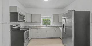 5917 SW 62nd Ter Gallery 17