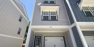 2 Bedroom Townhome in Matthews! Gallery 1