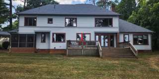 Fully Furnished Lakefront Home Gallery 32