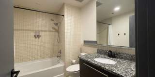 Awesome 1BR Loft Style Condo Overlooking Midtown! Gallery 16