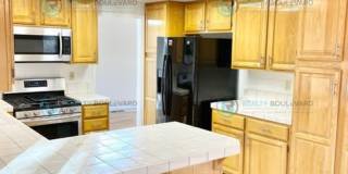 Well-Appointed 4BR Home with Open Floorplan & Expansive Yard Gallery 8