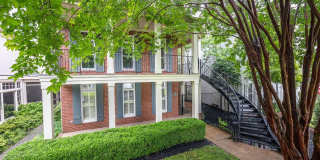 Gorgeous Riverfront home in Harbor Town Gallery 1