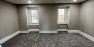 Newly Renovated 3 Bedroom, 1 Bathroom in Spring Hill- Central Air and Brand New Kitchen!! Gallery 27