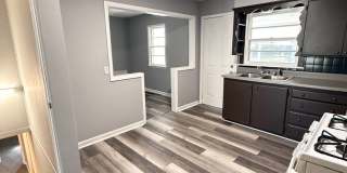 4 bedroom/1 bath/detached storage building Gallery 9