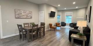 406 E 6th St - 4 Bed/4 Bath - Fully Furnished - Located Right By Kirkwood! Gallery 26