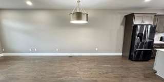 3 Bed, 3.5 Bath Home w/ 2 Car Garage and Lake Views Gallery 20
