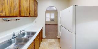 1508 East Thayer Avenue Gallery 1