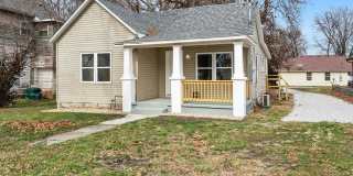 2 bedroom | 1 bathroom | Remodeled | Quiet street | Pets welcome! Gallery 3