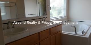 Bethany 4 Bed One Bed & Full Bath on Main Fenced Yard w/EV Charger Close to Schools & Shopping Gallery 18