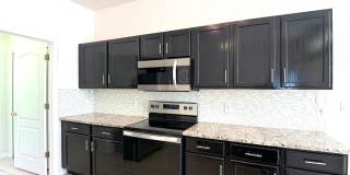 Beautiful 4 Bedroom, 3 Bathroom Ranch-Style Pool Home in Highlands Reserve Golf Community! Gallery 6