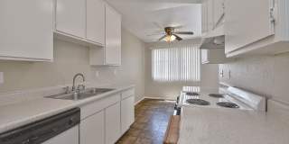 Woodside Village Apartments Gallery 33