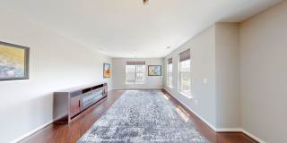 Beautifully maintained 2Bed/2Bath Condo - Great Location Gallery 10