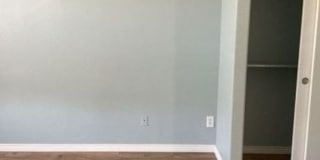 **Newly Upgraded Townhome** Gallery 17
