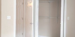 2 Bed/1.5 Bath Townhouse with Garage - 8/5/2026 Gallery 10