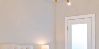 2009 McCullough Avenue Gallery 33
