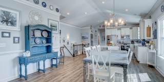 Stunning Bay Front Home Gallery 7