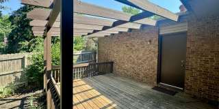 Beautiful walk-out house in SOUTH Lincoln Gallery 14