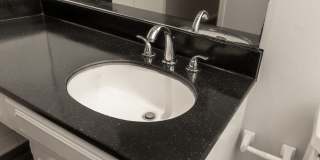 Colonial Apartments Gallery 81