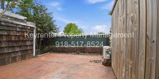 2 Bed 2.5 Bath Right off Cherry Street!! Gallery 20