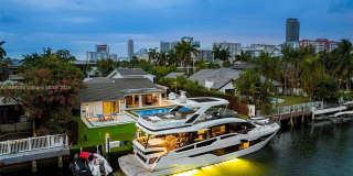 207 Holiday Dr Gallery 1