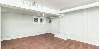 4099 Falls Road Gallery 16