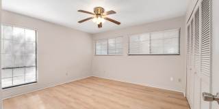 Spacious 3/3 townhome-style condo in Rockwood Villas with washer/dryer Gallery 25