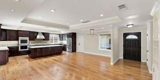 Stunningly Updated 3 Bed, 2 Bath Home w/ AC! Gallery 1