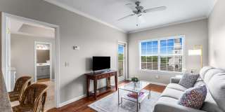 Beautiful One Bed One Bath Green Hills Condo Gallery 1