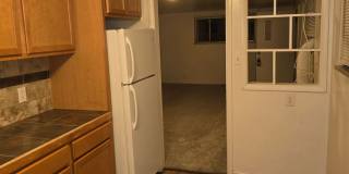 2 Bed 1 Bath Garden Level Duplex Gallery 5