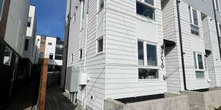 Beautiful Blackwood Home Ballard! Gallery 25