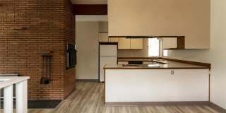 University Area Home - 4 Bed - 3 Bath Gallery 32