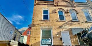 Bright and Updated 2 Bedroom 1.5 Bath House in Oakland Gallery 1