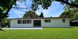 19202 NW 23rd Ct Gallery 2