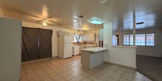 4 Bedroom 2 Bathroom House with 2 Car Garage Located in Fashion Square Near Schools and Shopping 4 Bedroom 2 Bathroom House with 2 Car Garage Located in Fashion Square Near Schools and Shopping Gallery 12