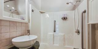 38 Keowee Avenue Gallery 22