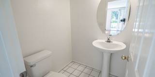 4 Bedroom Oaklane Townhome in Santa Clarita! Gallery 8